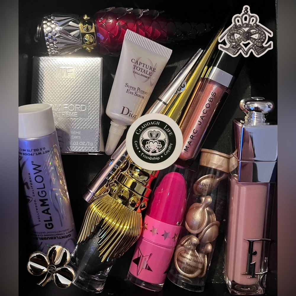 🎀🎀🎀🎀 - Picture 2 of 15